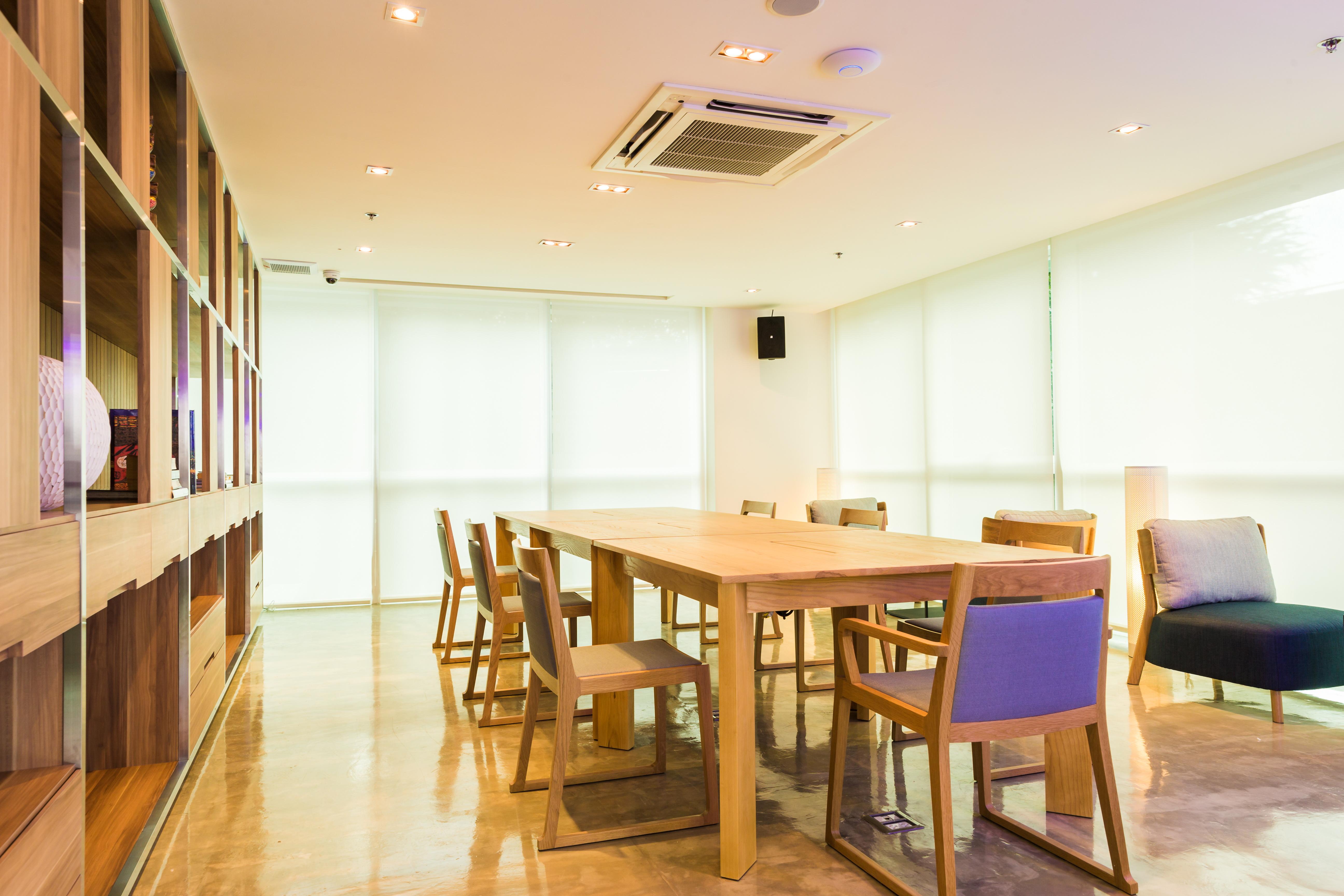 Zazz Urban Bangkok Hotel Bagian luar foto