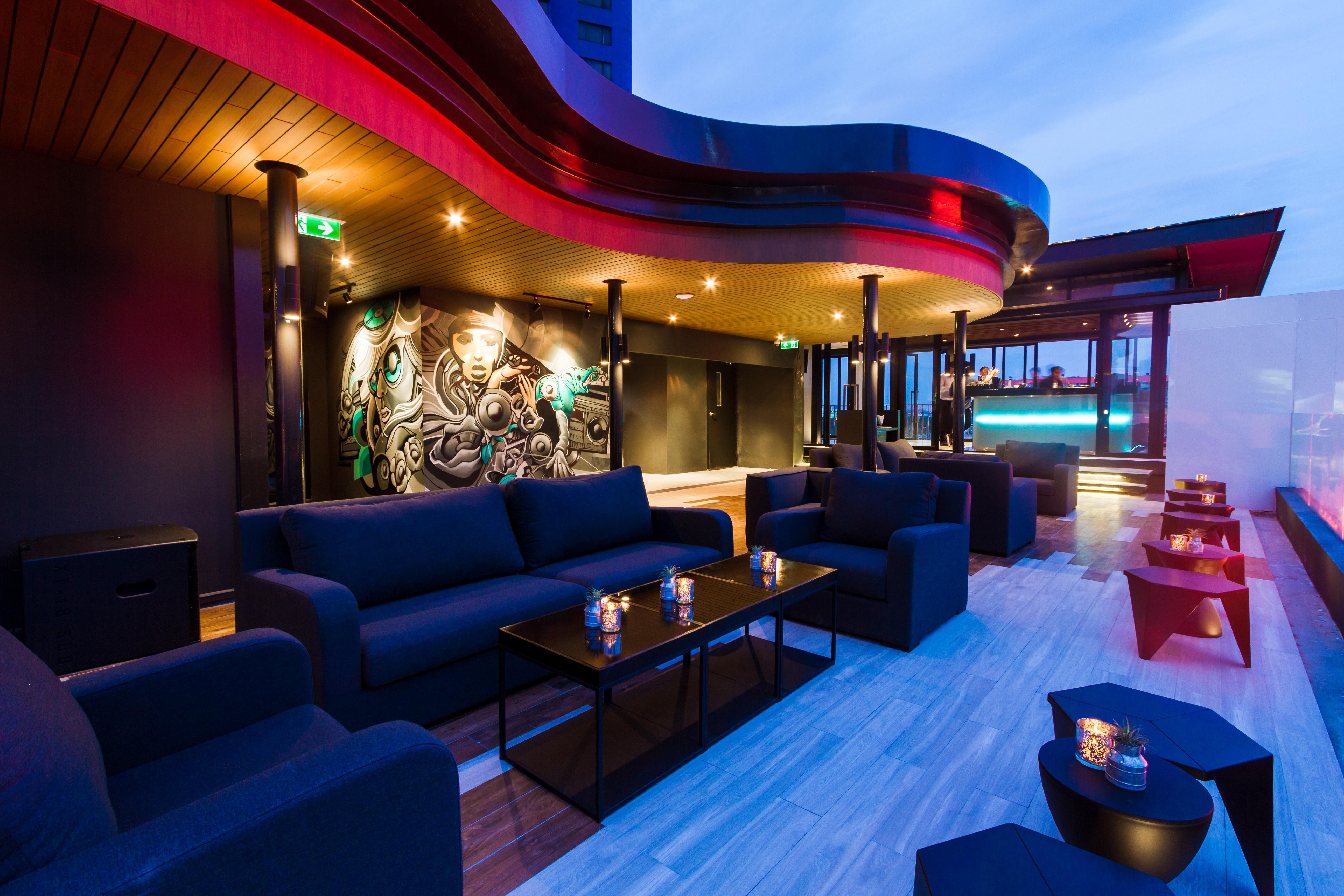 Zazz Urban Bangkok Hotel Bagian luar foto